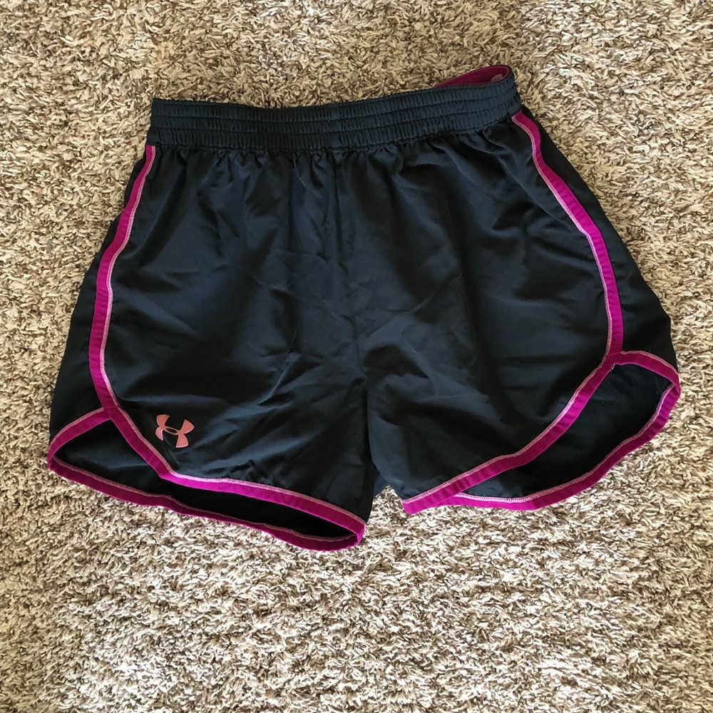 Small womens Under-Armour shorts